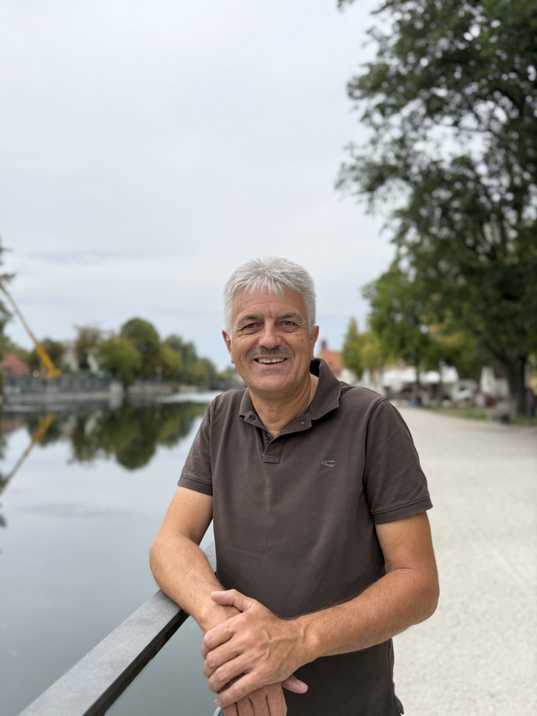 Josef Neumayer, der Sepp von Immer-Kühl, an der Isar in Landshut